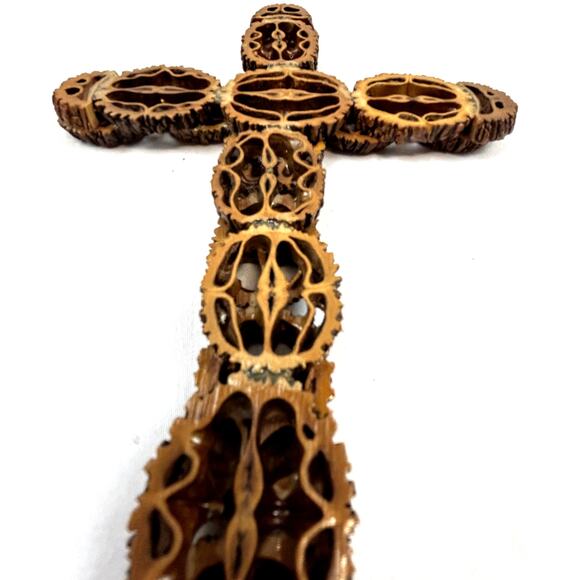 CROSS handmade with nut shells 8" x 5.5" New - Picture 5 of 6